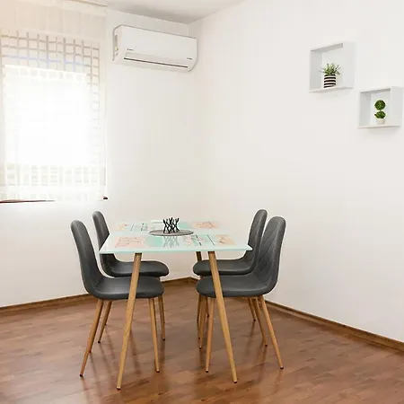 Modern Cozy 1bd In The Center Of