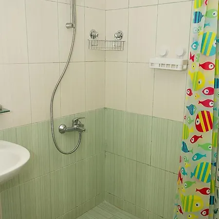 Modern Cozy 1bd In The Center Of Апартамент