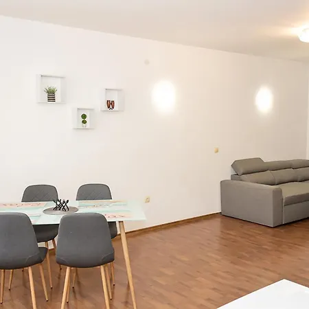 Modern Cozy 1bd In The Center Of * Varna
