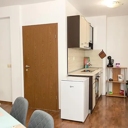 Modern Cozy 1bd In The Center Of Lejlighed